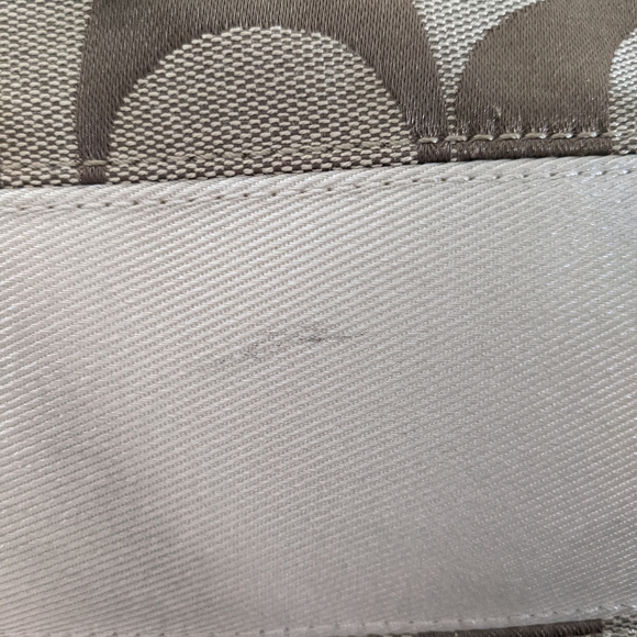 Coach Signature Hand bag - Picture 14 of 16
